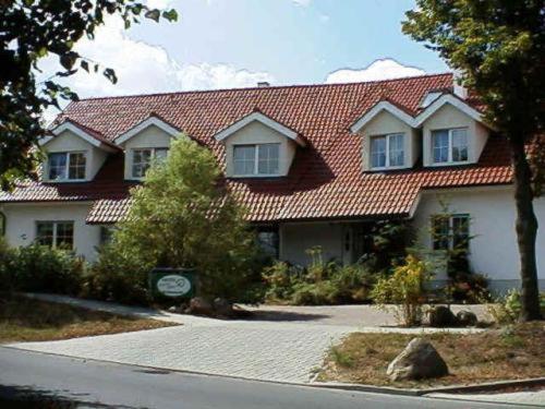 Hotel Lindenstrasse Neuenhagen bei Berlin Eksteriør billede