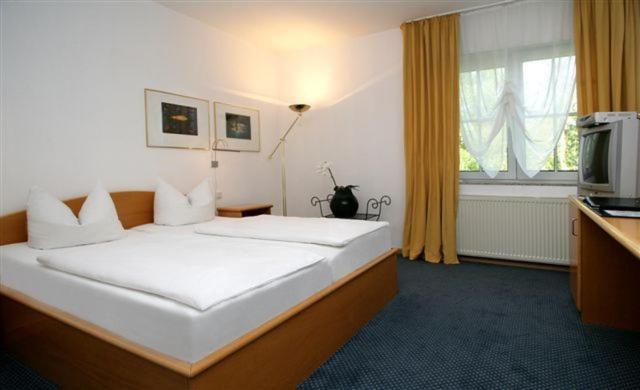 Hotel Lindenstrasse Neuenhagen bei Berlin Eksteriør billede